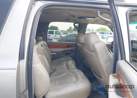 2000 Chevrolet Suburban 1500 Lt из США, поврежденный, VIN 3GNEC16T4YG127529